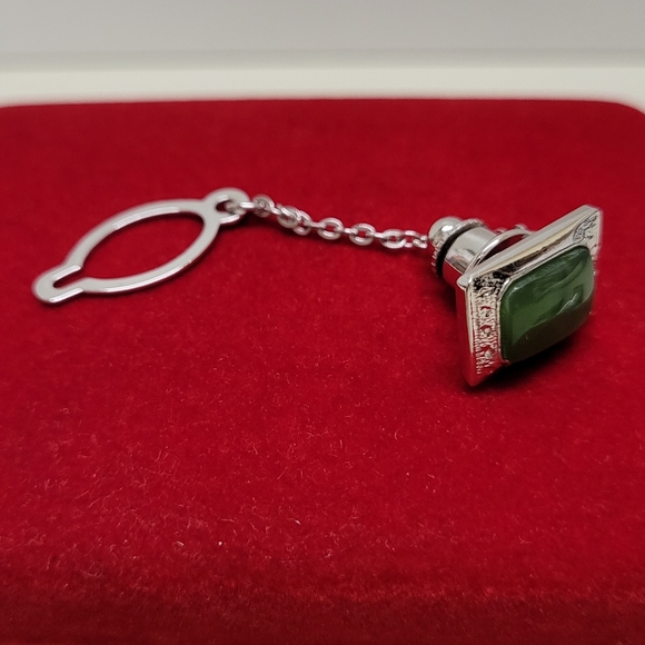 Jade Cuff Links Set - Picture 5 of 9